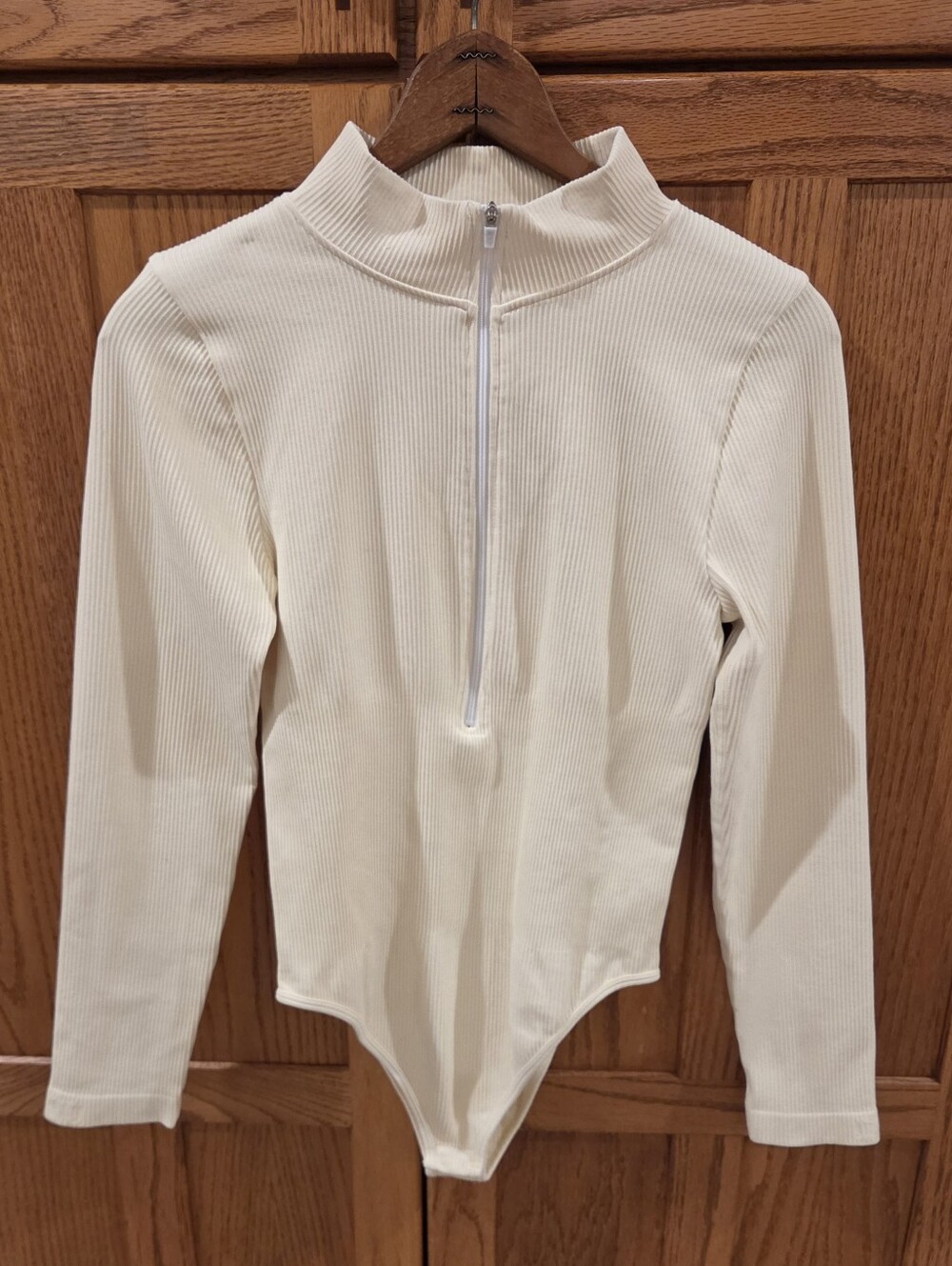 OQQ Cream Ribbed Zip-Front Long Sleeve Bodysuit Size L